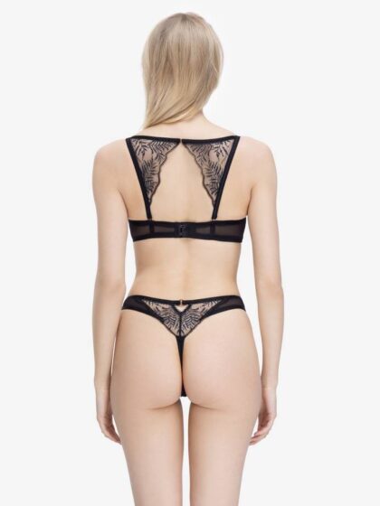 W26-0521-03-DCF-LY-04-Full-Body